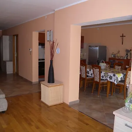 Two-bedroom In Ii * Pula