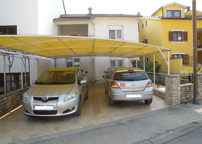 Two-bedroom In Ii Apartment Pula