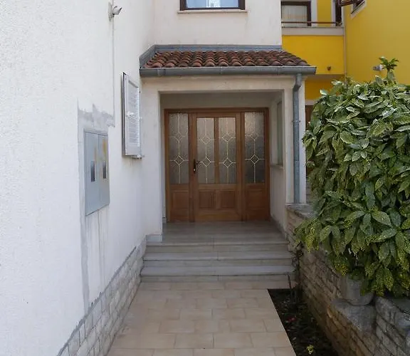 Two-bedroom In Ii Apartment
