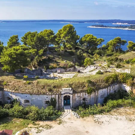 Two-bedroom In Ii Apartman