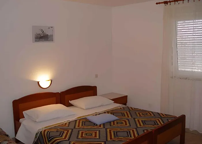 Two-bedroom In Ii פולה