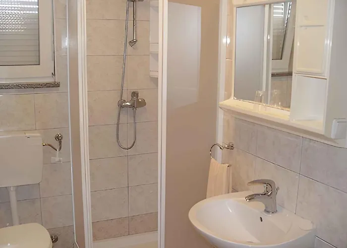 Two-bedroom In Ii * פולה