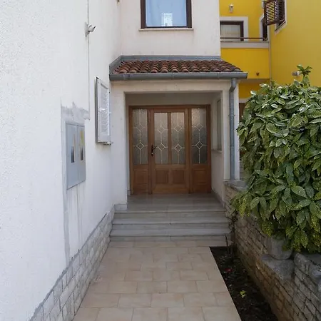 Two-bedroom In Ii Lägenhet